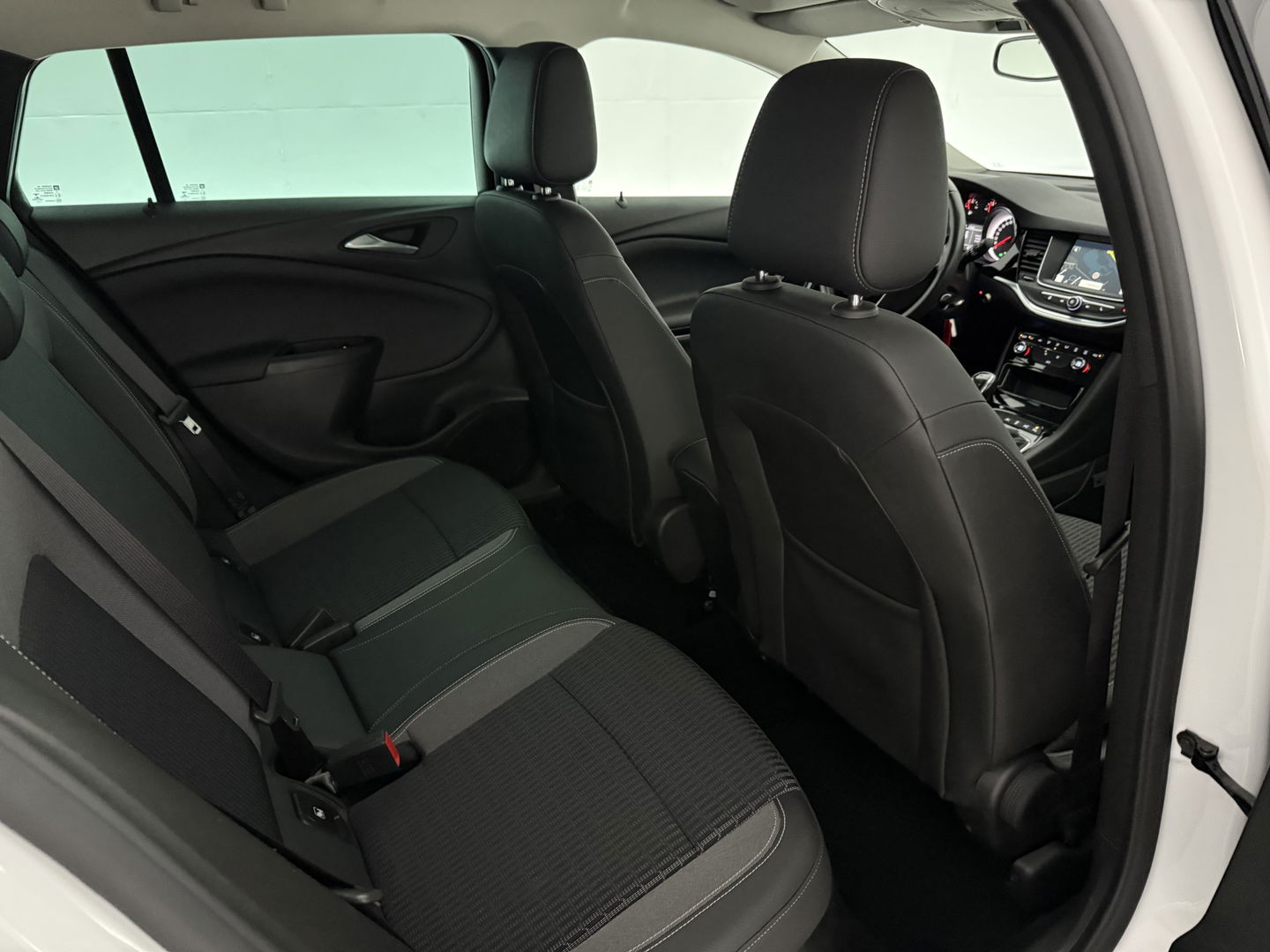 Opel Astra Sports Tourer 1.2 Design & Tech | Camera | Carplay | Trekh. | Cruise | Parkeersens. | Navi | NAP