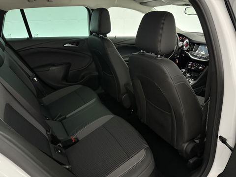 Opel Astra Sports Tourer 1.2 Design & Tech | Camera | Carplay | Trekh. | Cruise | Parkeersens. | Navi | NAP