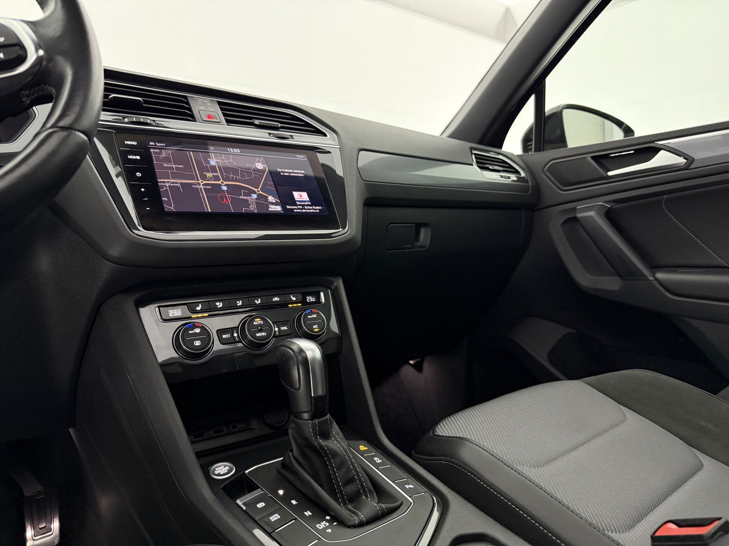 Volkswagen Tiguan 1.5 TSI ACT R-line Black Style | Pano | Adap. Cruise | Virtual | Carplay | Trekh. | Keyless | Stoelverw. | NAP