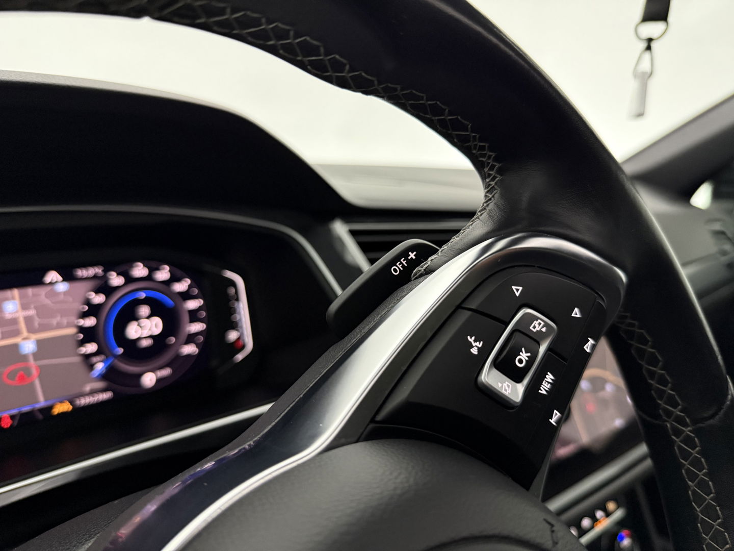 Volkswagen Tiguan 1.5 TSI ACT R-line Black Style | Pano | Adap. Cruise | Virtual | Carplay | Trekh. | Keyless | Stoelverw. | NAP