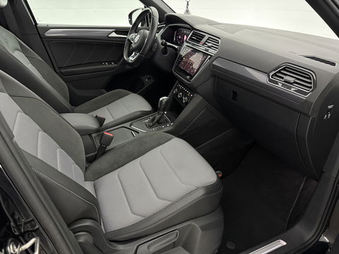 Volkswagen Tiguan 1.5 TSI ACT R-line Black Style | Pano | Adap. Cruise | Virtual | Carplay | Trekh. | Keyless | Stoelverw. | NAP