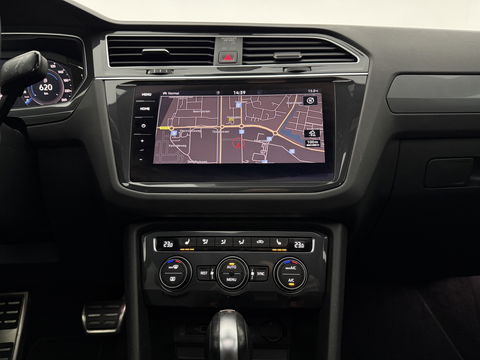 Volkswagen Tiguan 1.5 TSI ACT R-line Black Style | Pano | Adap. Cruise | Virtual | Carplay | Trekh. | Keyless | Stoelverw. | NAP