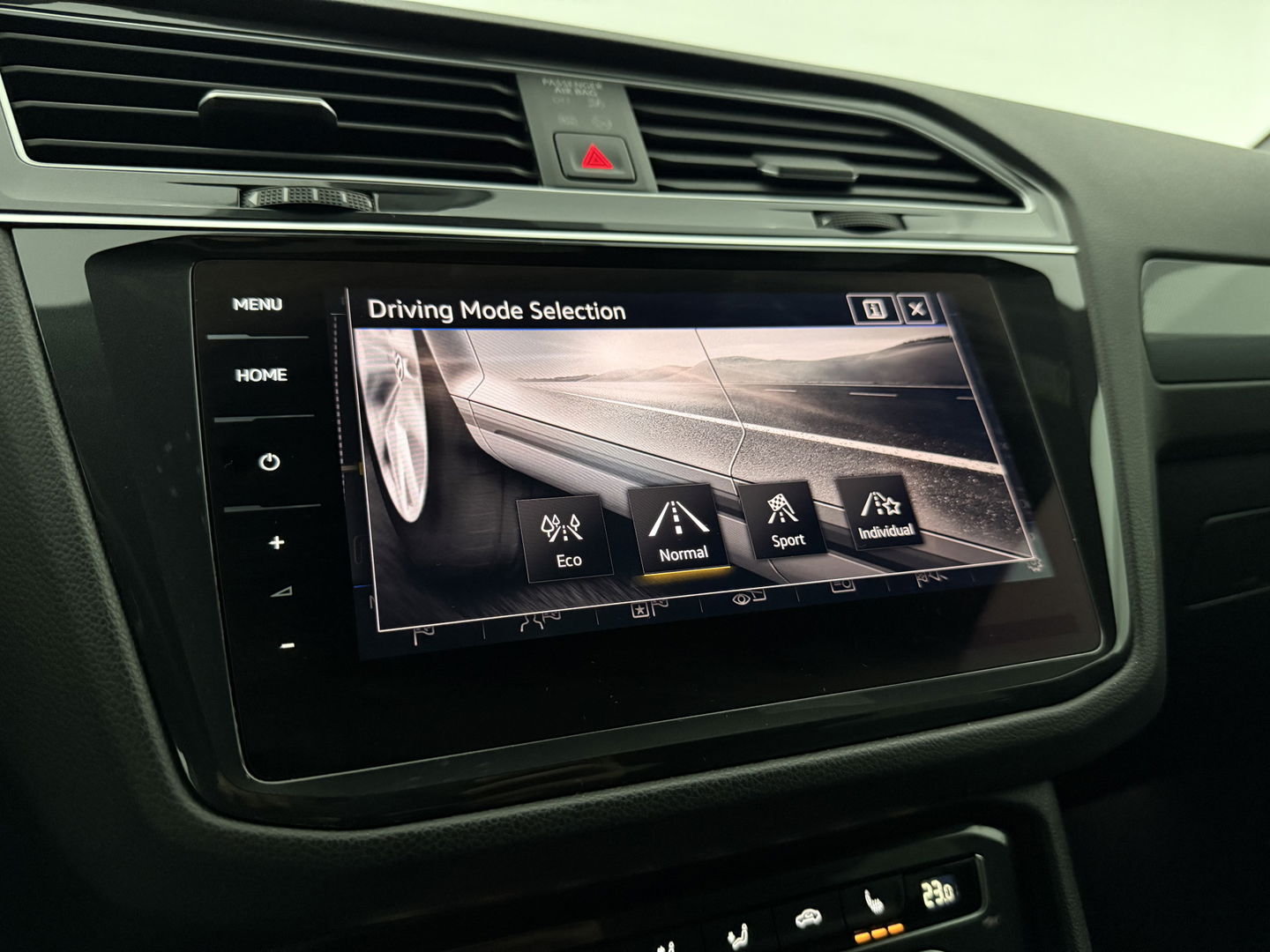 Volkswagen Tiguan 1.5 TSI ACT R-line Black Style | Pano | Adap. Cruise | Virtual | Carplay | Trekh. | Keyless | Stoelverw. | NAP