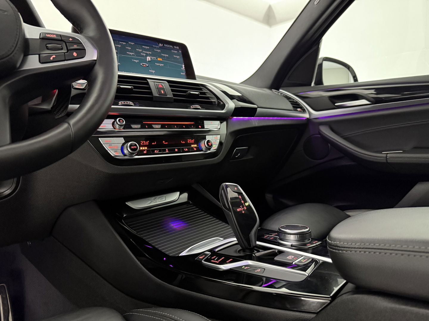 BMW X3 xDrive20i High Executive M-Sport | Pano | HuD | Virtual | Sfeer | Stoel/Stuur verw. | Camera | Navi | NAP