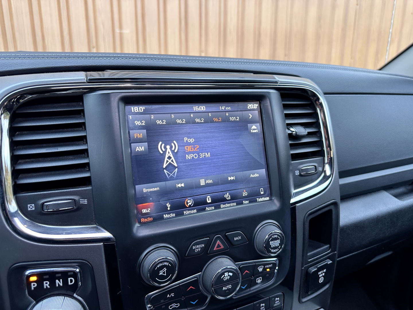 Dodge Ram 1500 5.7 V8 4x4 Quad Cab 6'4 Sport | LPG | Panoramadak | Stoelventilatie/Verwarming | Parkeersensoren | Achteruitrijcamera | Stuurverwarming | Cruise Control