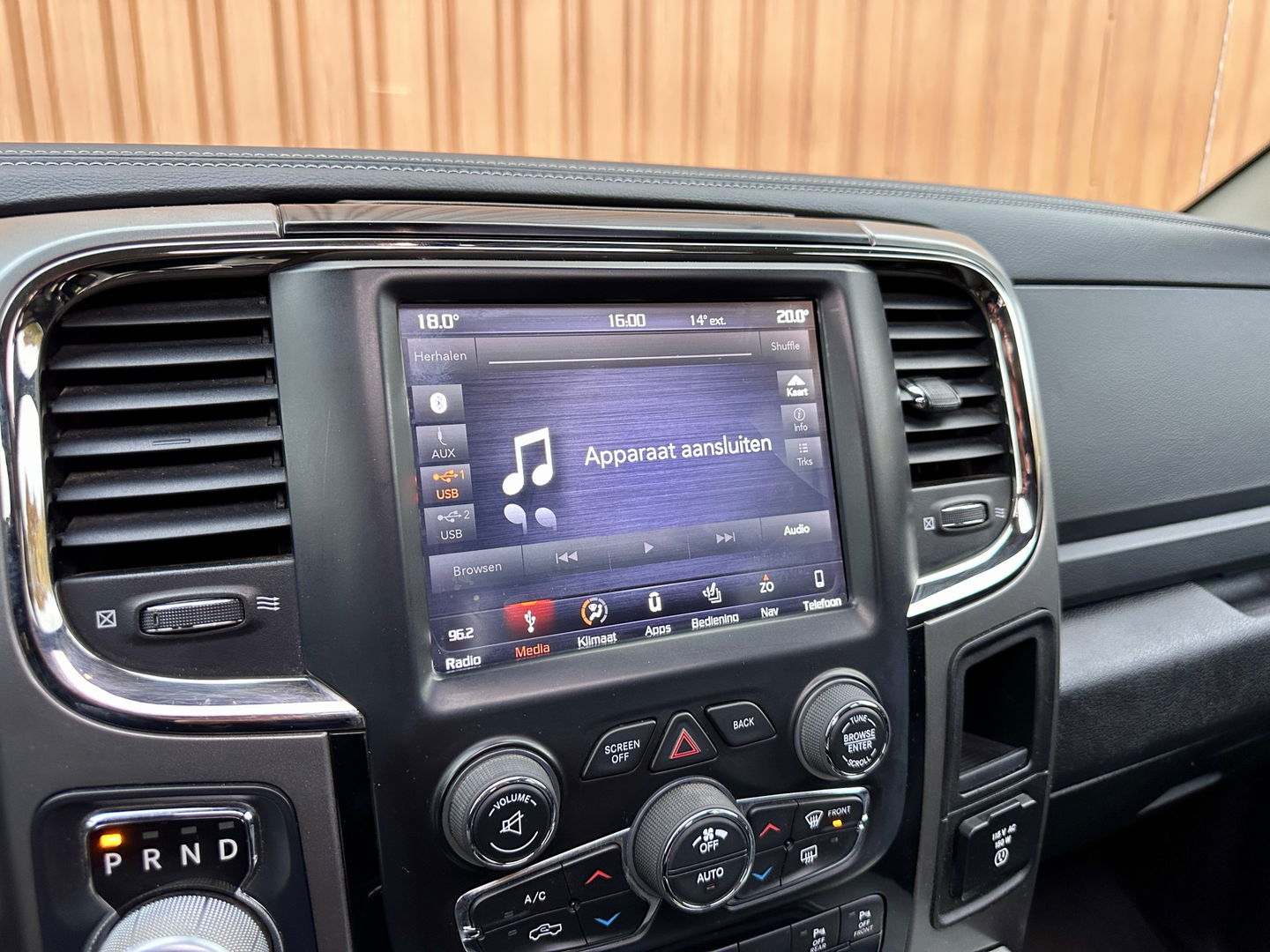 Dodge Ram 1500 5.7 V8 4x4 Quad Cab 6'4 Sport | LPG | Panoramadak | Stoelventilatie/Verwarming | Parkeersensoren | Achteruitrijcamera | Stuurverwarming | Cruise Control