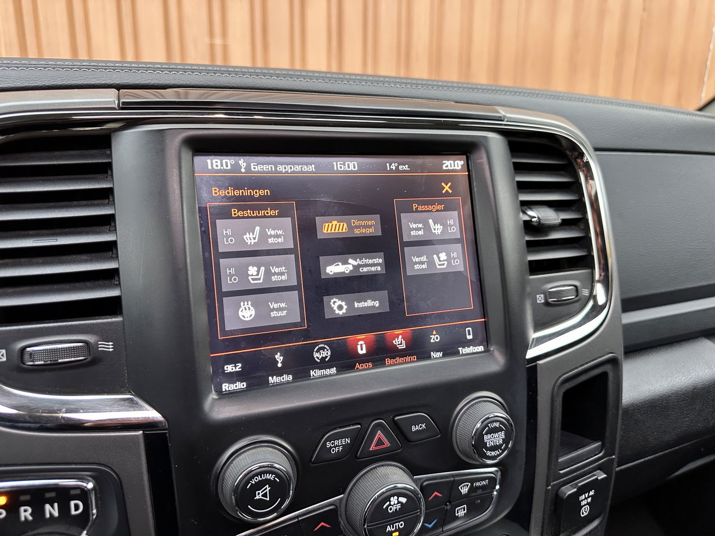 Dodge Ram 1500 5.7 V8 4x4 Quad Cab 6'4 Sport | LPG | Panoramadak | Stoelventilatie/Verwarming | Parkeersensoren | Achteruitrijcamera | Stuurverwarming | Cruise Control