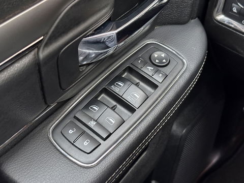 Dodge Ram 1500 5.7 V8 4x4 Quad Cab 6'4 Sport | LPG | Panoramadak | Stoelventilatie/Verwarming | Parkeersensoren | Achteruitrijcamera | Stuurverwarming | Cruise Control