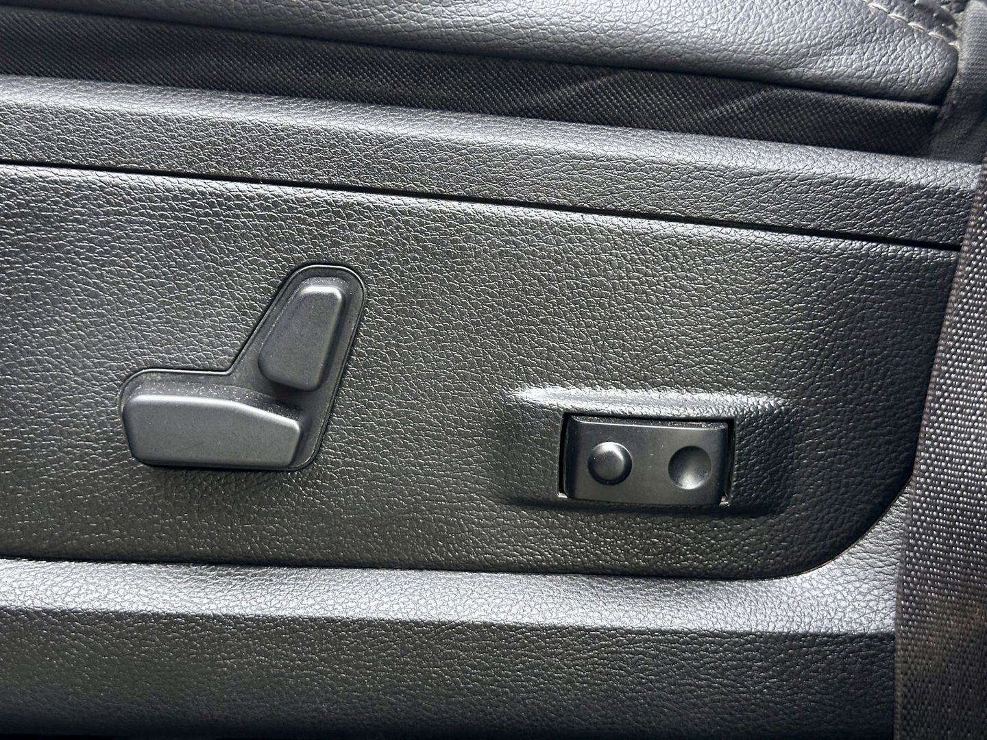 Dodge Ram 1500 5.7 V8 4x4 Quad Cab 6'4 Sport | LPG | Panoramadak | Stoelventilatie/Verwarming | Parkeersensoren | Achteruitrijcamera | Stuurverwarming | Cruise Control