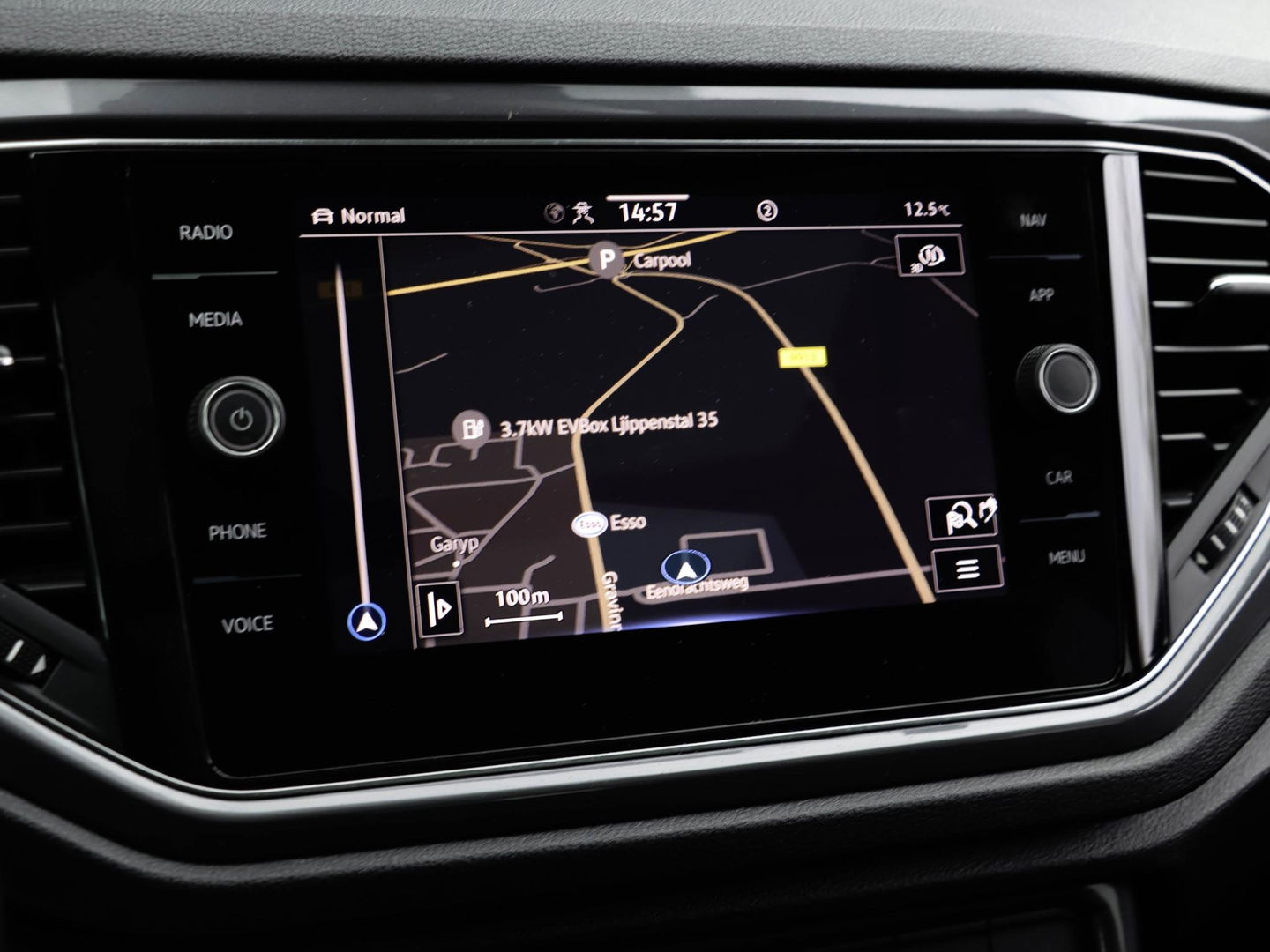 Volkswagen T-Roc 1.5 TSI Sport 150pk Panoramadak Trekhaak