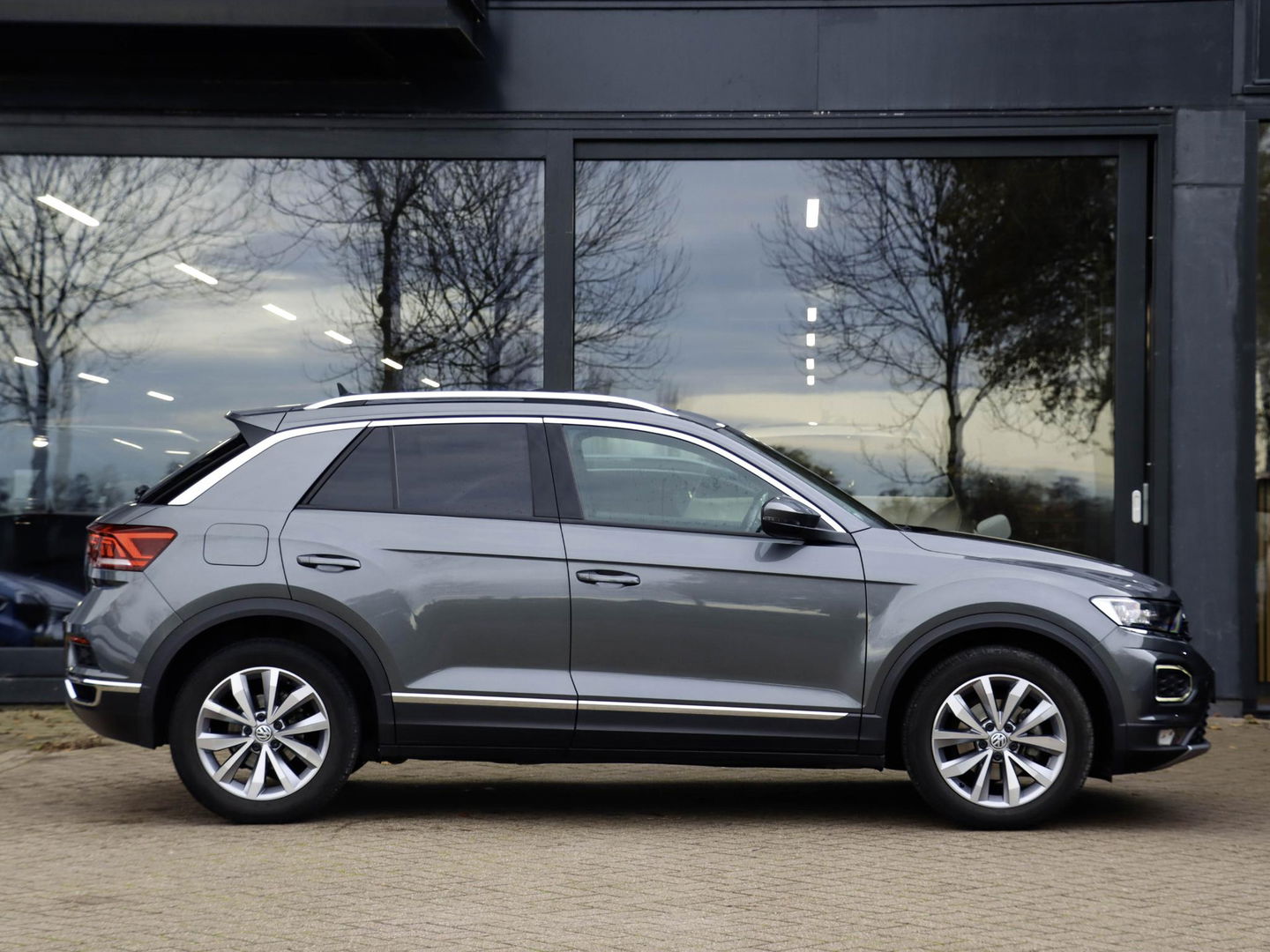 Volkswagen T-Roc 1.5 TSI Sport 150pk Panoramadak Trekhaak