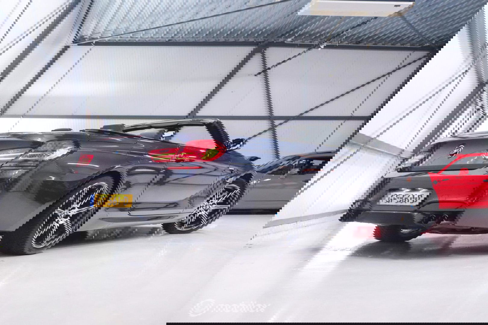 BMW 6 Serie Cabrio M6 Competition Package 575 pk | Keramisch | B&O | M Drivers Pack | NL auto NAP | Singapur Grau | Softclose | HUD | 360 ca