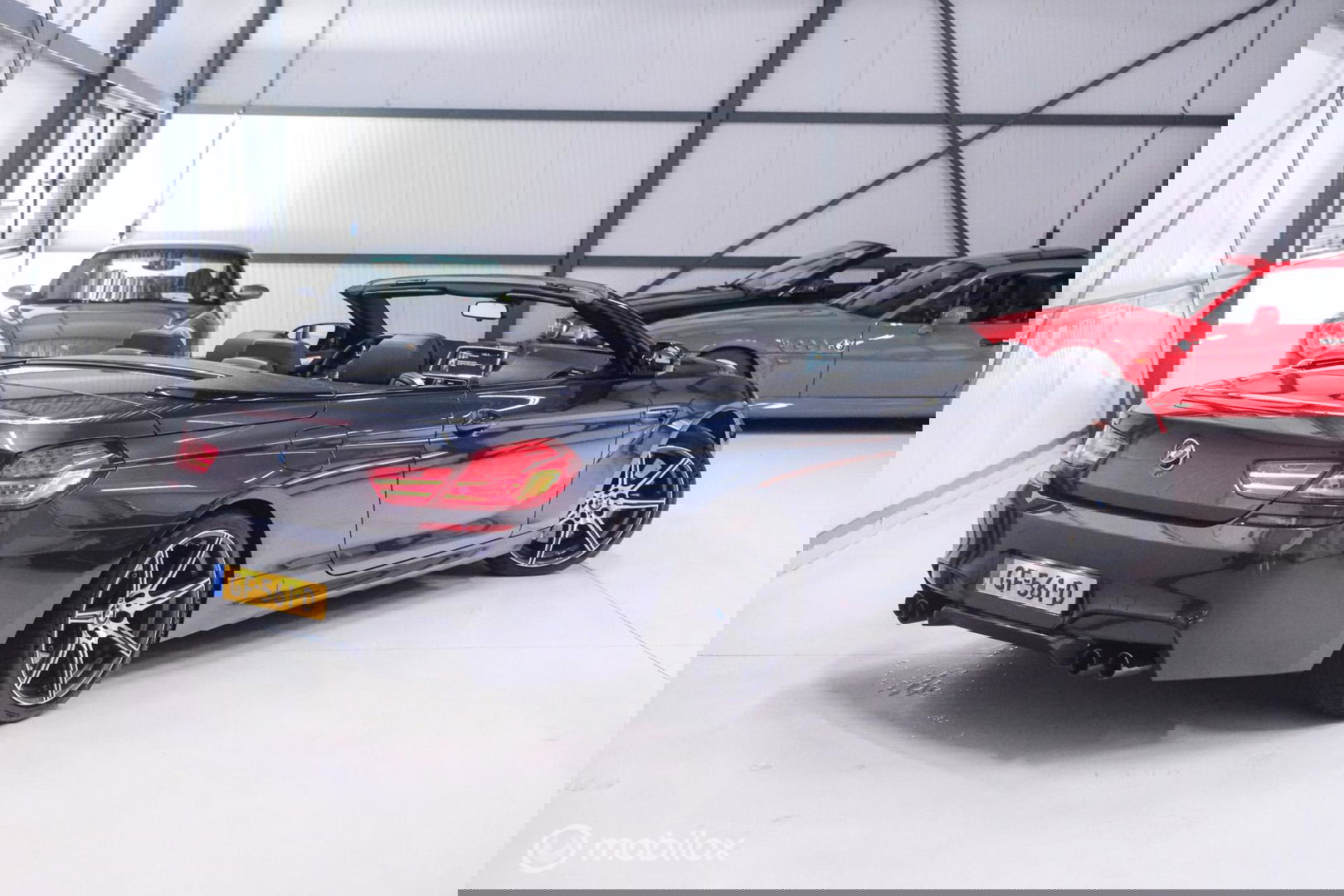 BMW 6 Serie Cabrio M6 Competition Package 575 pk | Keramisch | B&O | M Drivers Pack | NL auto NAP | Singapur Grau | Softclose | HUD | 360 ca