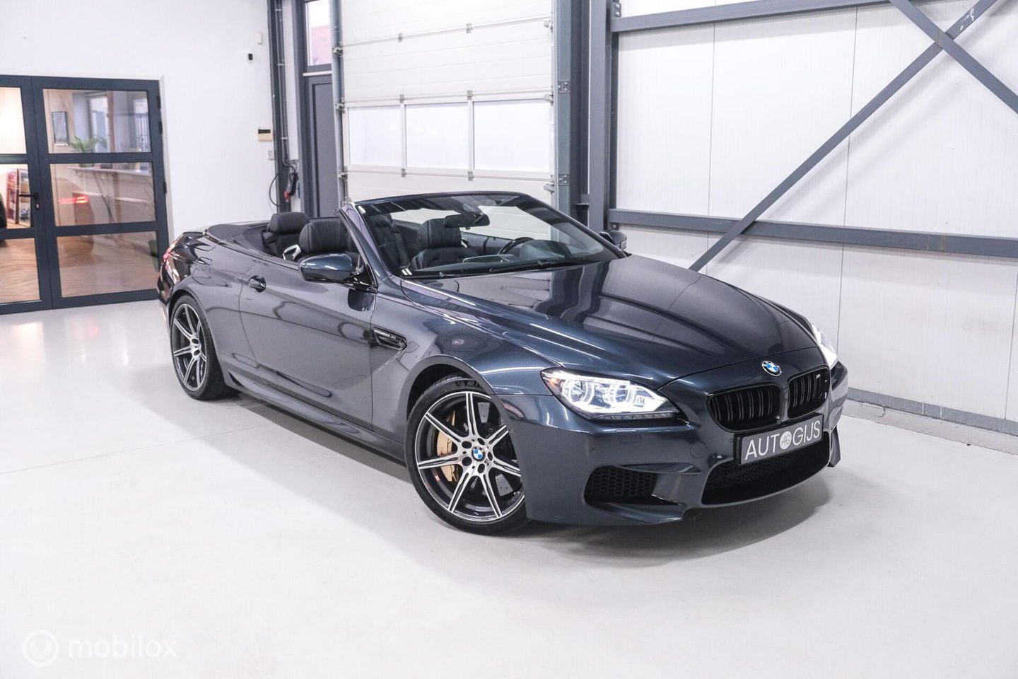 BMW 6 Serie Cabrio M6 Competition Package 575 pk | Keramisch | B&O | M Drivers Pack | NL auto NAP | Singapur Grau | Softclose | HUD | 360 ca