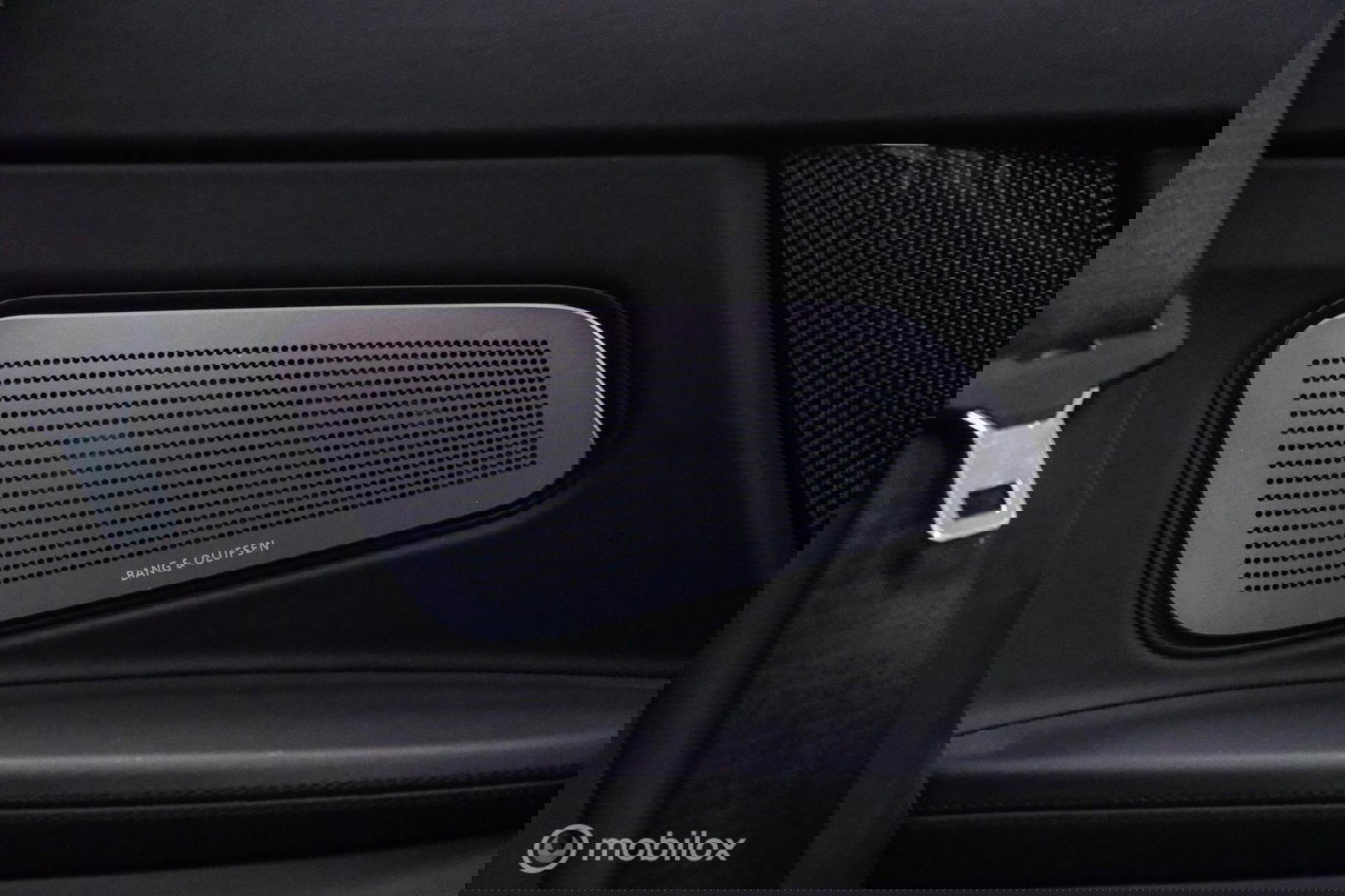 BMW 6 Serie Cabrio M6 Competition Package 575 pk | Keramisch | B&O | M Drivers Pack | NL auto NAP | Singapur Grau | Softclose | HUD | 360 ca