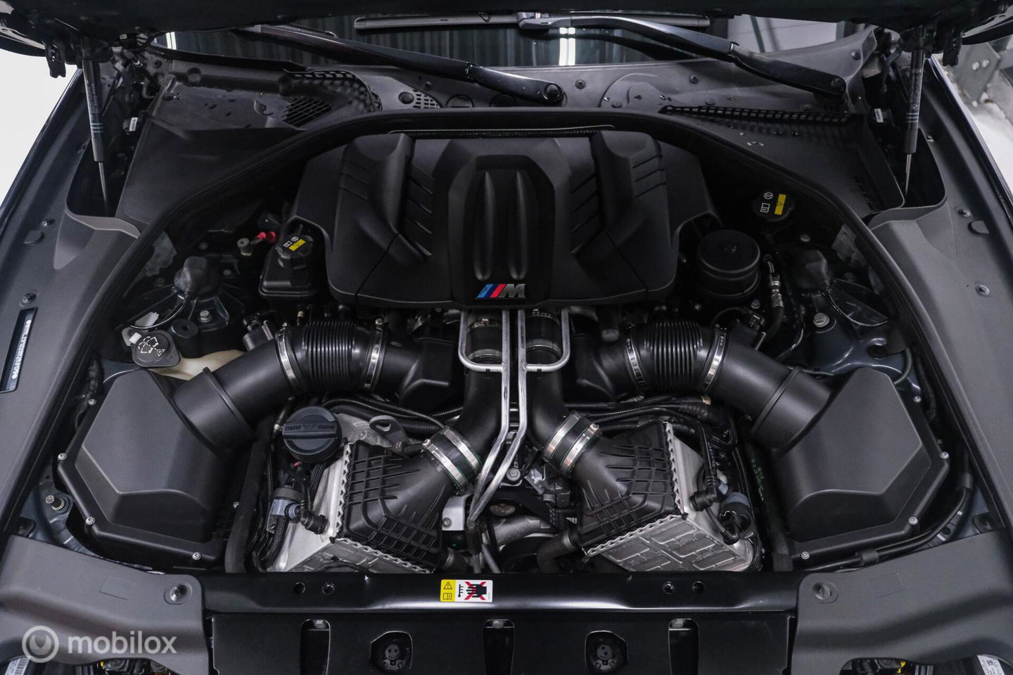 BMW 6 Serie Cabrio M6 Competition Package 575 pk | Keramisch | B&O | M Drivers Pack | NL auto NAP | Singapur Grau | Softclose | HUD | 360 ca