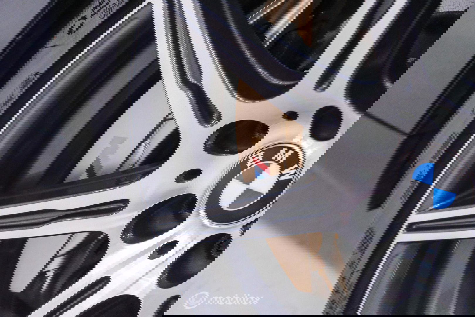 BMW 6 Serie Cabrio M6 Competition Package 575 pk | Keramisch | B&O | M Drivers Pack | NL auto NAP | Singapur Grau | Softclose | HUD | 360 ca