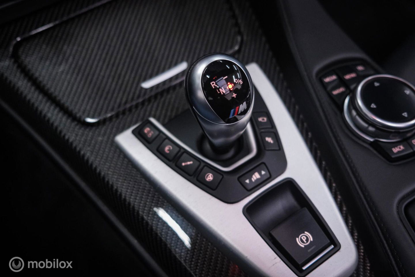 BMW 6 Serie Cabrio M6 Competition Package 575 pk | Keramisch | B&O | M Drivers Pack | NL auto NAP | Singapur Grau | Softclose | HUD | 360 ca