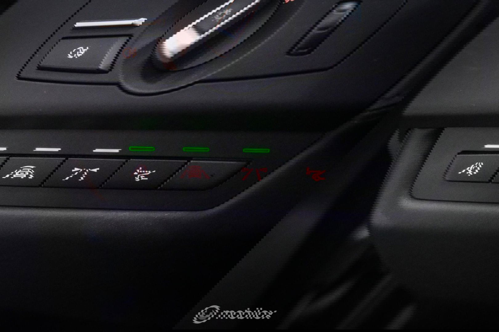 BMW 6 Serie Cabrio M6 Competition Package 575 pk | Keramisch | B&O | M Drivers Pack | NL auto NAP | Singapur Grau | Softclose | HUD | 360 ca