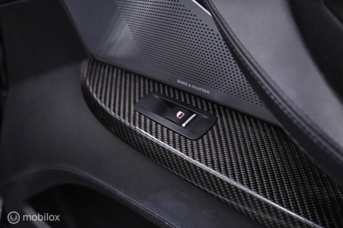 BMW 6 Serie Cabrio M6 Competition Package 575 pk | Keramisch | B&O | M Drivers Pack | NL auto NAP | Singapur Grau | Softclose | HUD | 360 ca