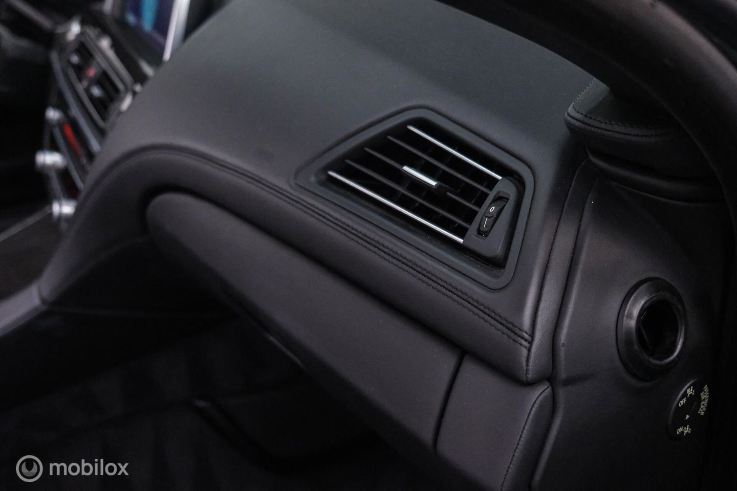 BMW 6 Serie Cabrio M6 Competition Package 575 pk | Keramisch | B&O | M Drivers Pack | NL auto NAP | Singapur Grau | Softclose | HUD | 360 ca