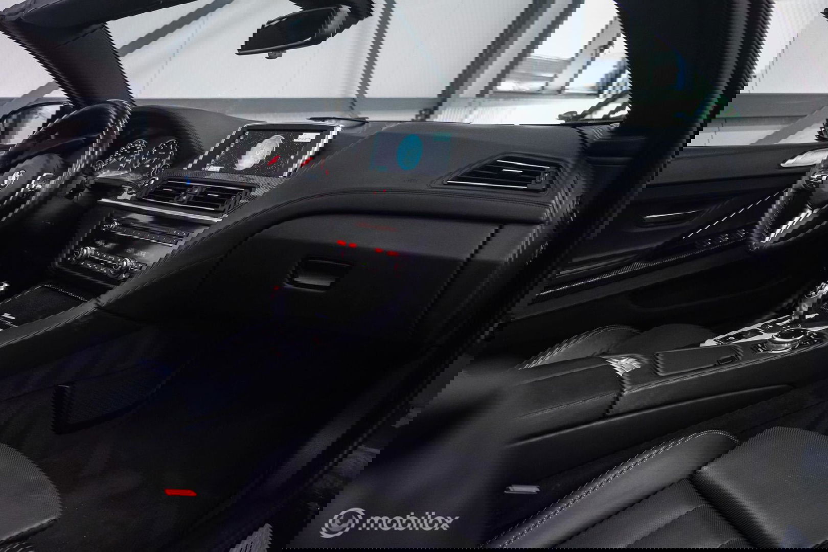 BMW 6 Serie Cabrio M6 Competition Package 575 pk | Keramisch | B&O | M Drivers Pack | NL auto NAP | Singapur Grau | Softclose | HUD | 360 ca