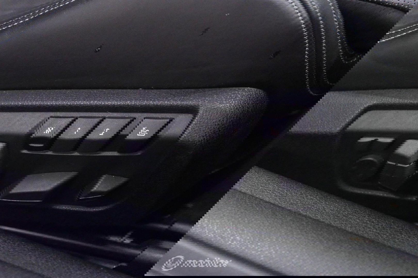 BMW 6 Serie Cabrio M6 Competition Package 575 pk | Keramisch | B&O | M Drivers Pack | NL auto NAP | Singapur Grau | Softclose | HUD | 360 ca