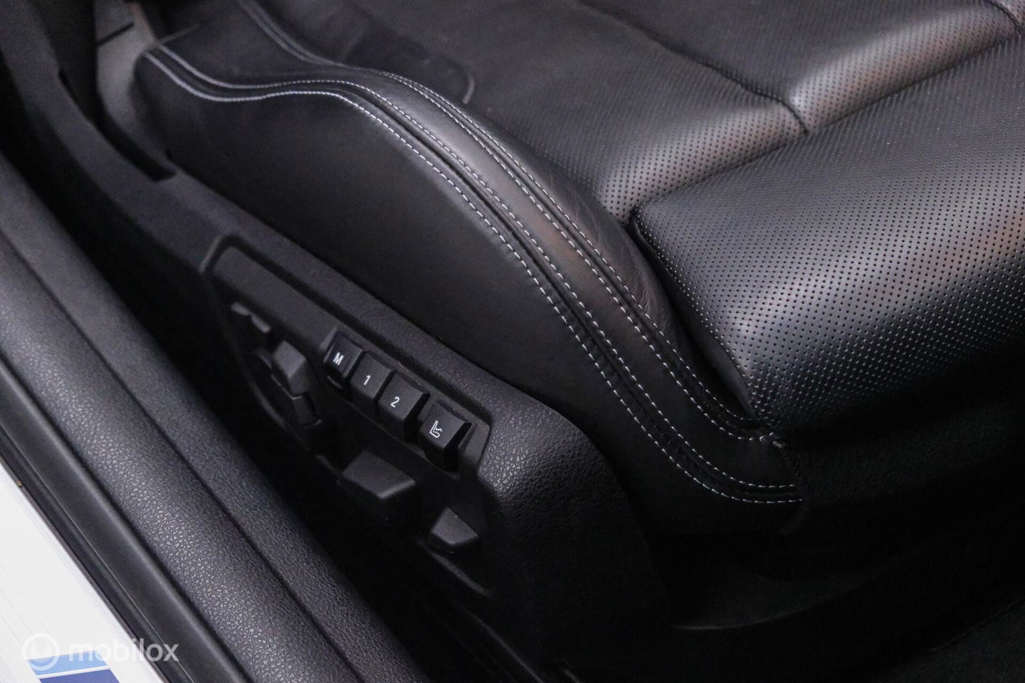 BMW 6 Serie Cabrio M6 Competition Package 575 pk | Keramisch | B&O | M Drivers Pack | NL auto NAP | Singapur Grau | Softclose | HUD | 360 ca