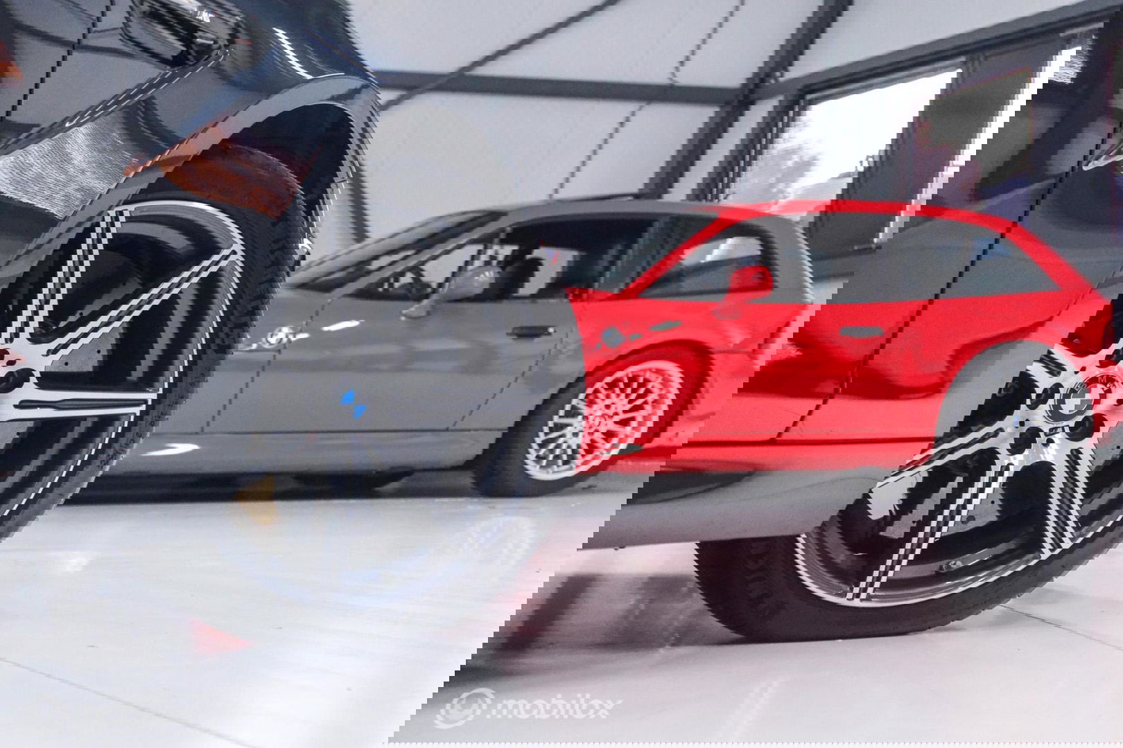 BMW 6 Serie Cabrio M6 Competition Package 575 pk | Keramisch | B&O | M Drivers Pack | NL auto NAP | Singapur Grau | Softclose | HUD | 360 ca