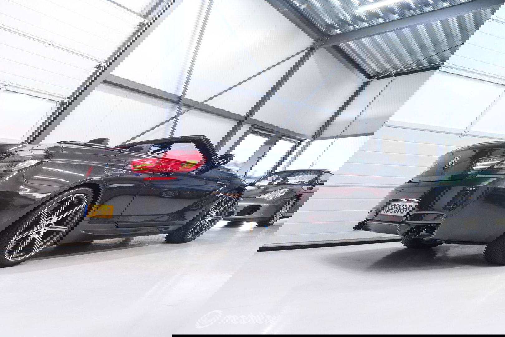 BMW 6 Serie Cabrio M6 Competition Package 575 pk | Keramisch | B&O | M Drivers Pack | NL auto NAP | Singapur Grau | Softclose | HUD | 360 ca