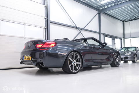 BMW 6 Serie Cabrio M6 Competition Package 575 pk | Keramisch | B&O | M Drivers Pack | NL auto NAP | Singapur Grau | Softclose | HUD | 360 ca