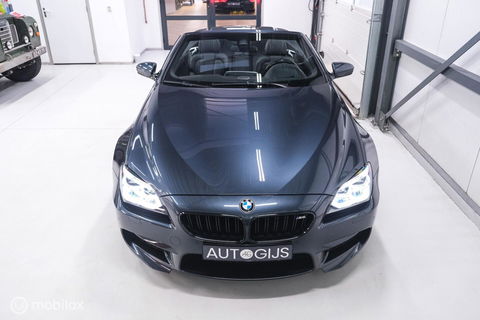 BMW 6 Serie Cabrio M6 Competition Package 575 pk | Keramisch | B&O | M Drivers Pack | NL auto NAP | Singapur Grau | Softclose | HUD | 360 ca