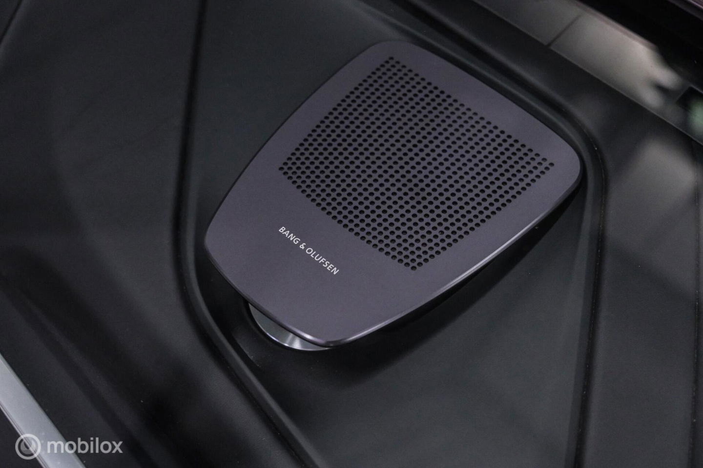 BMW 6 Serie Cabrio M6 Competition Package 575 pk | Keramisch | B&O | M Drivers Pack | NL auto NAP | Singapur Grau | Softclose | HUD | 360 ca