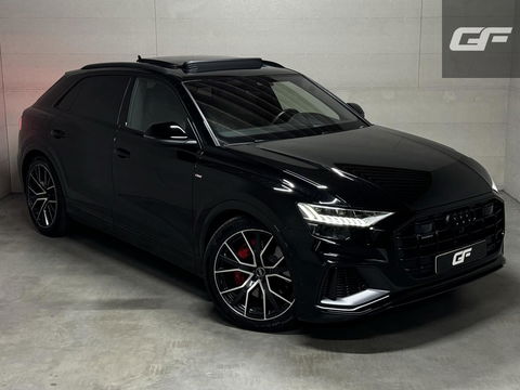 Audi Q8 55 TFSI e Quattro Competition S-Line Pano RS-Seats Sfeer Luchtver. B&O 360º