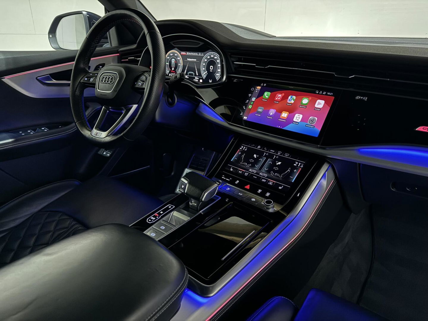 Audi Q8 55 TFSI e Quattro Competition S-Line Pano RS-Seats Sfeer Luchtver. B&O 360º