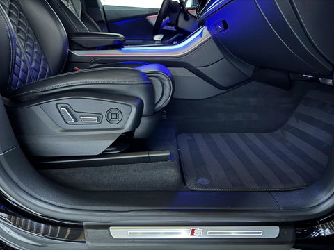 Audi Q8 55 TFSI e Quattro Competition S-Line Pano RS-Seats Sfeer Luchtver. B&O 360º