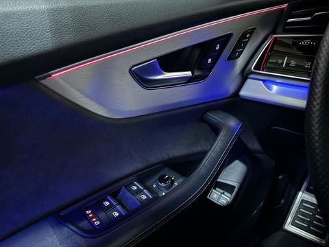 Audi Q8 55 TFSI e Quattro Competition S-Line Pano RS-Seats Sfeer Luchtver. B&O 360º