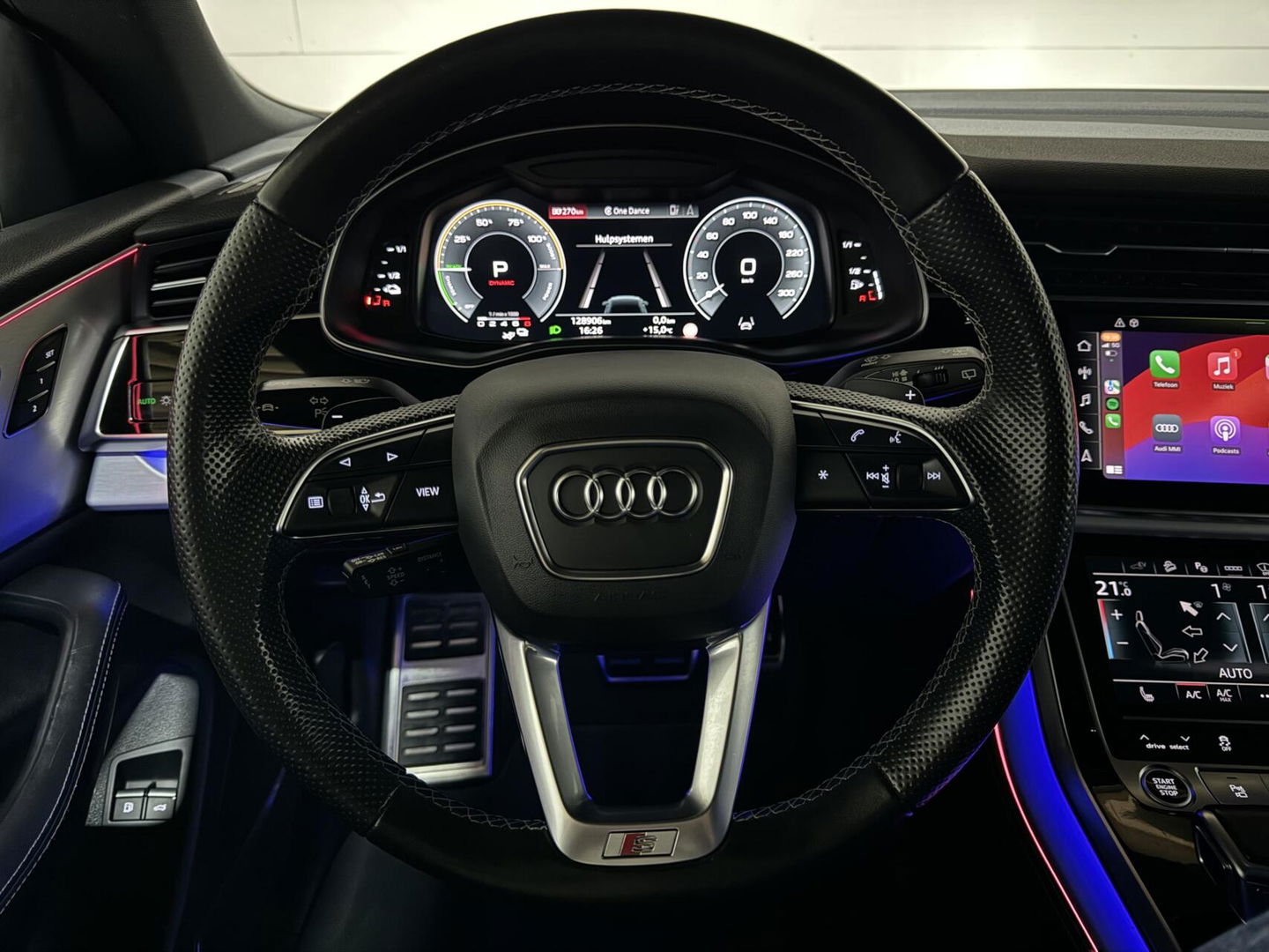 Audi Q8 55 TFSI e Quattro Competition S-Line Pano RS-Seats Sfeer Luchtver. B&O 360º