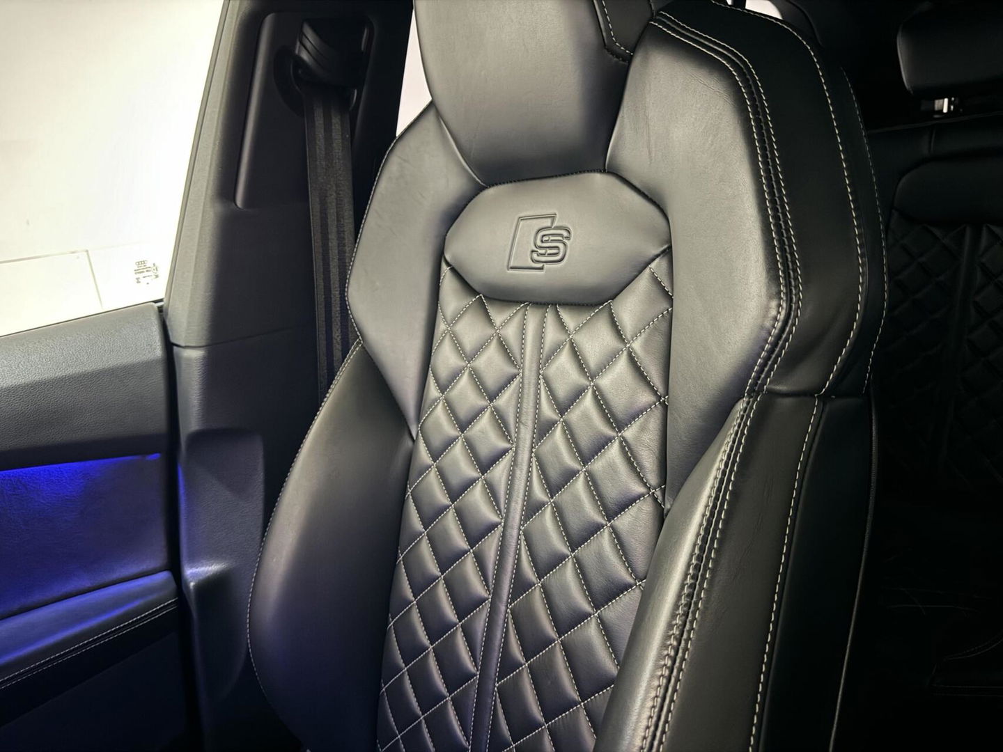 Audi Q8 55 TFSI e Quattro Competition S-Line Pano RS-Seats Sfeer Luchtver. B&O 360º