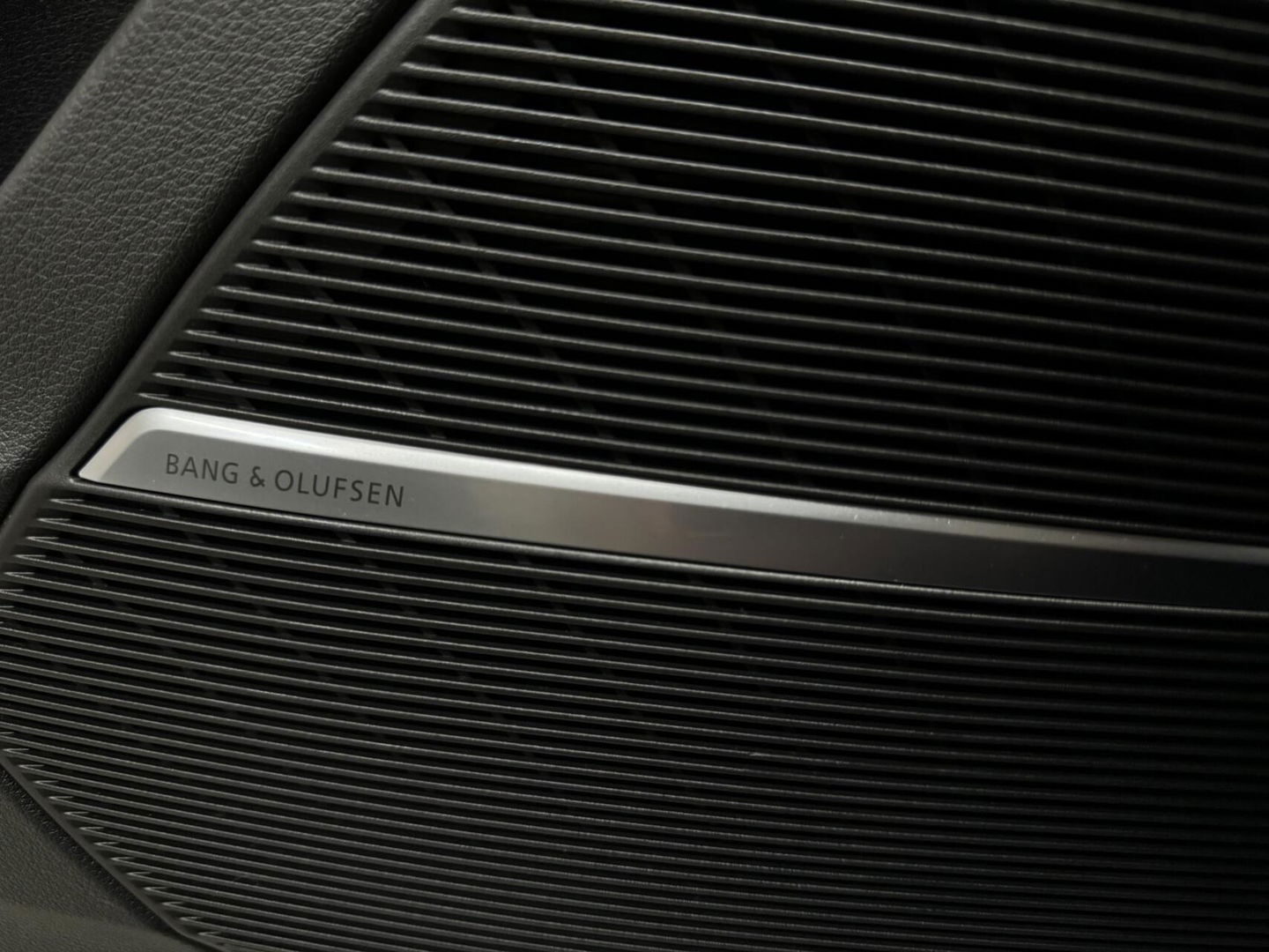 Audi Q8 55 TFSI e Quattro Competition S-Line Pano RS-Seats Sfeer Luchtver. B&O 360º