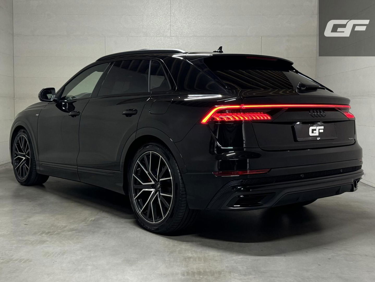 Audi Q8 55 TFSI e Quattro Competition S-Line Pano RS-Seats Sfeer Luchtver. B&O 360º
