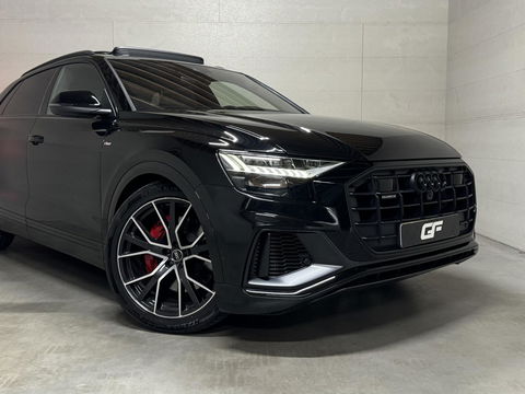 Audi Q8 55 TFSI e Quattro Competition S-Line Pano RS-Seats Sfeer Luchtver. B&O 360º