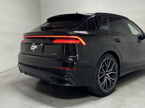 Audi Q8 55 TFSI e Quattro Competition S-Line Pano RS-Seats Sfeer Luchtver. B&O 360º