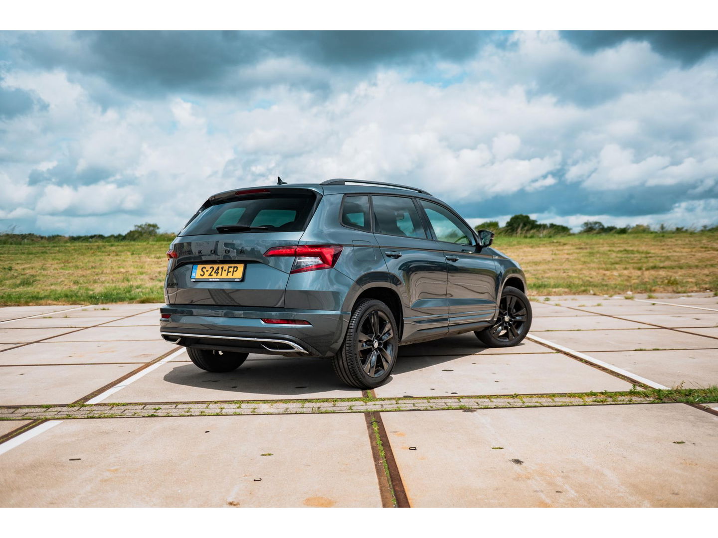 Škoda Karoq 1.5 TSI 150PK DSG Sportline | TREKHAAK | DIGI DASH  | CAMERA | ADAPTIVE CRUISE CONTROL | NAVI | ELEKTRISCH BEDIENBARE ACHTERKLEP