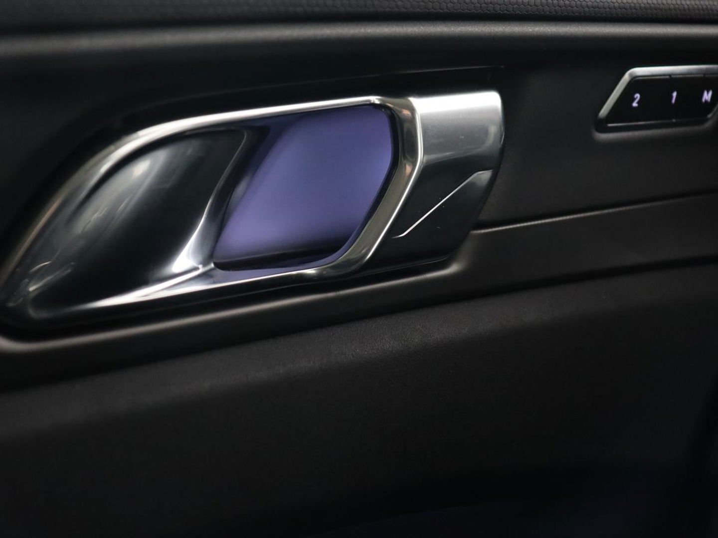 Lynk & Co 01 1.5 Plug In | Panoramadak | Infinity by Harman | Camera | Adaptive cruise | Stoelverwarming | Carplay | Memory | Full LED | PHEV