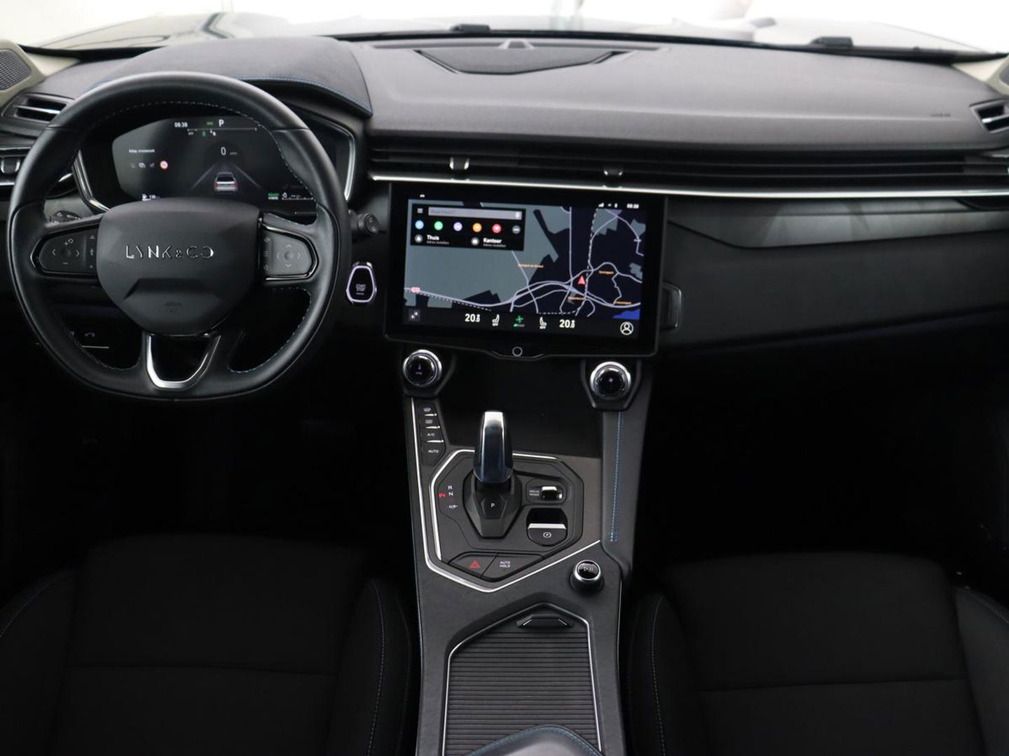 Lynk & Co 01 1.5 Plug In | Panoramadak | Infinity by Harman | Camera | Adaptive cruise | Stoelverwarming | Carplay | Memory | Full LED | PHEV