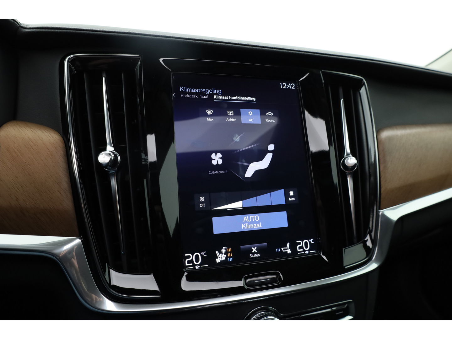 Volvo S90 2.0 T8 AWD Inscription | Polestar | Full Option | B&W audio | luchtvering | Schuifdak | massage | Trekhaak |