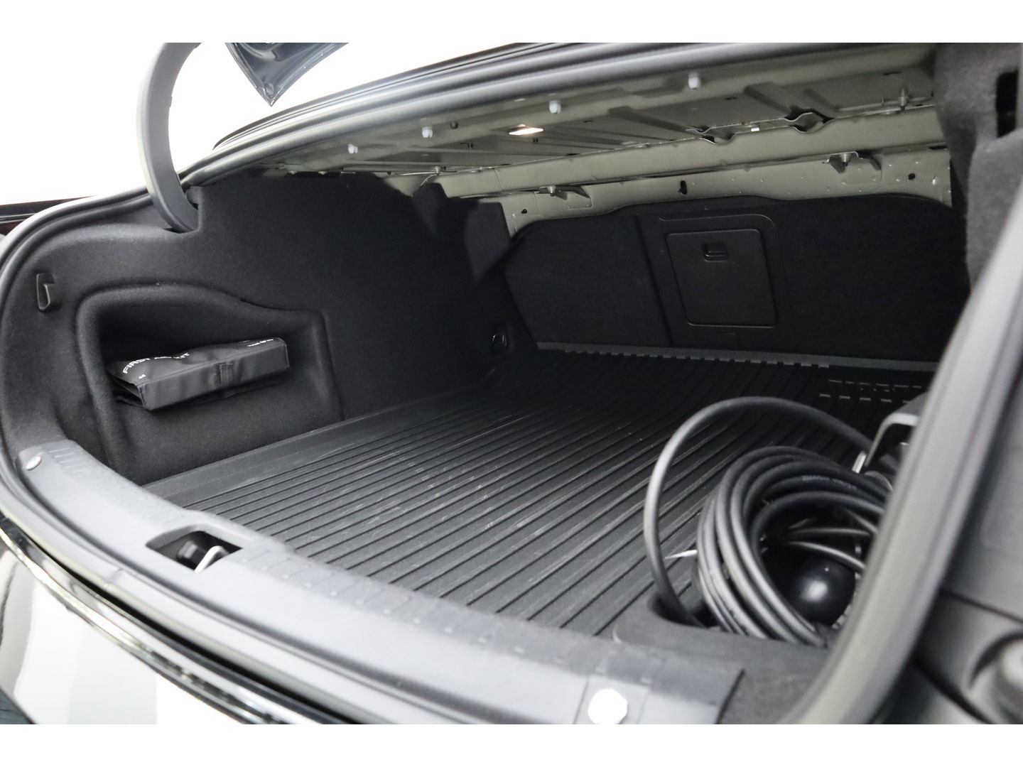 Volvo S90 2.0 T8 AWD Inscription | Polestar | Full Option | B&W audio | luchtvering | Schuifdak | massage | Trekhaak |