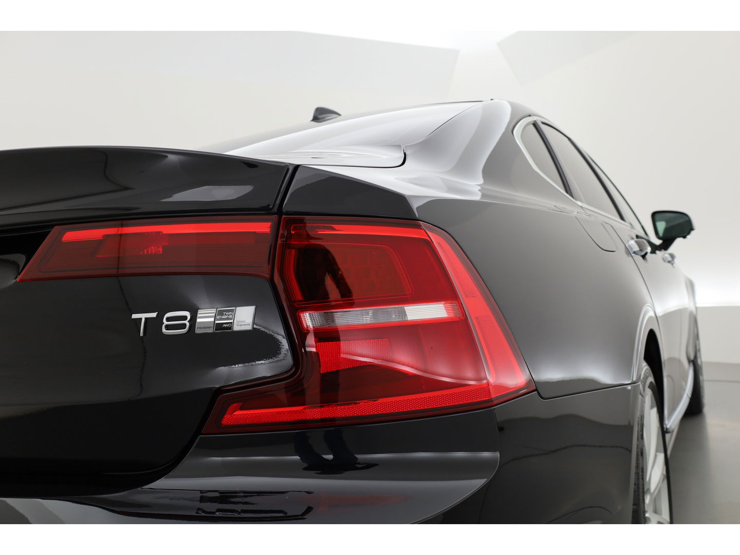 Volvo S90 2.0 T8 AWD Inscription | Polestar | Full Option | B&W audio | luchtvering | Schuifdak | massage | Trekhaak |