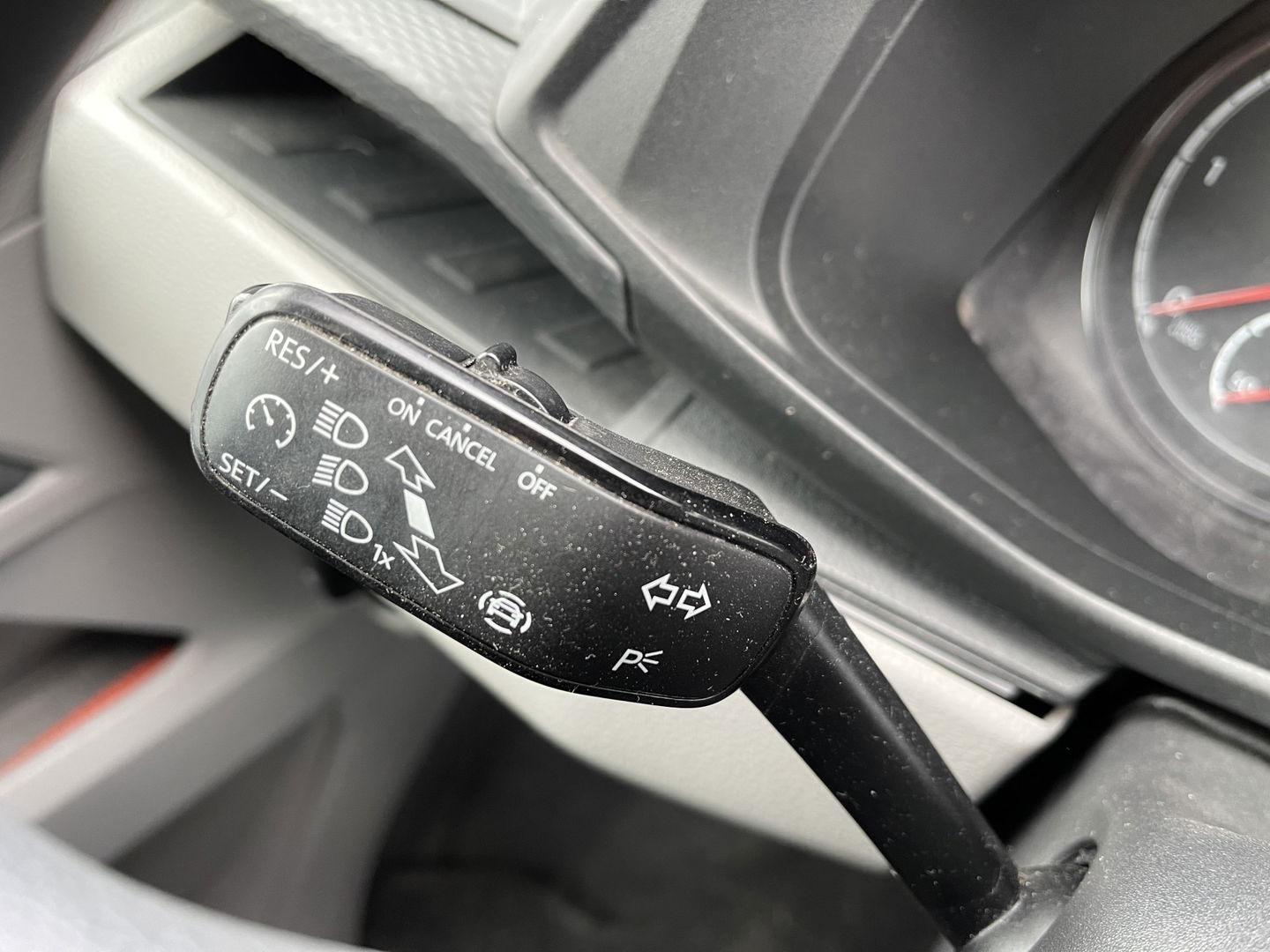 Volkswagen Transporter 2.0 TDI 150pk L2H1 30 DC 5 persoons Comfortline / vaste prijs rijklaar € 27.950 ex btw / / lease vanaf € / zwart metallic / nieuwe 20 inch velgen + banden / euro 6